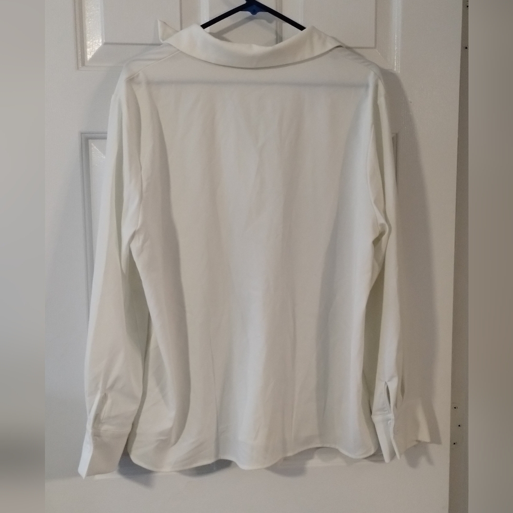 Nwot HALARA White V Neck Blouse - Picture 7 of 8